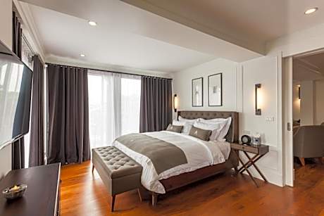 Marine Presidential Suite