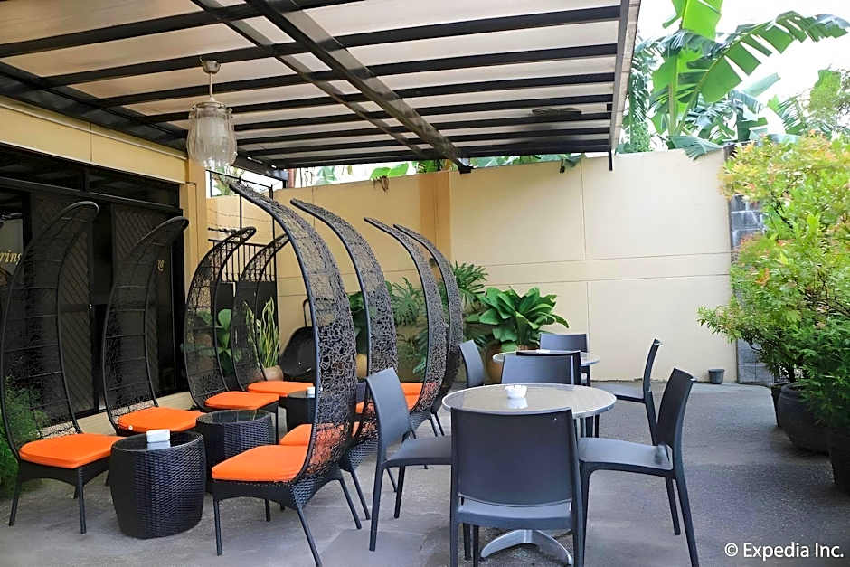 Spring Plaza Hotel