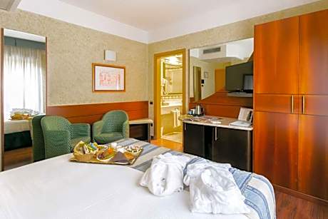 1 King Bed  Deluxe Room Bathrobe And Slippers Fruit Basket Coffee And Tea Maker