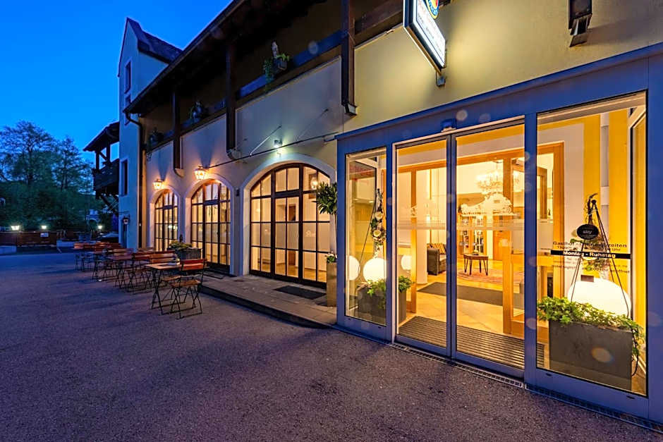 Zur Post Kummersbruck Hotel & Tiny Houses