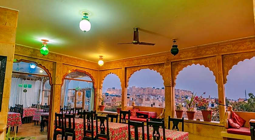 Hotel Lal Garh Fort And Palace