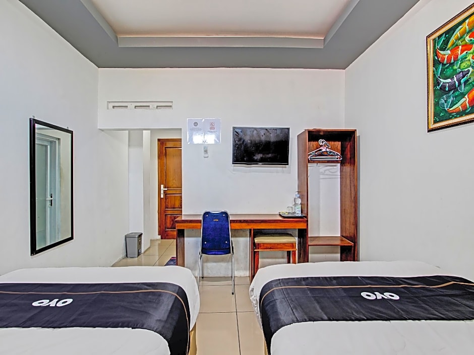 Capital O 92819 Pm Indah Hotel