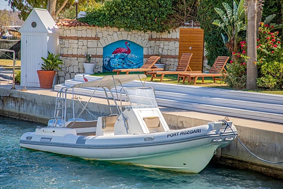 Port Alacati Hotel