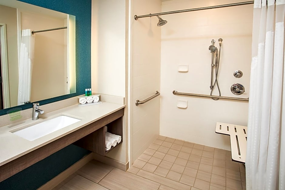 Holiday Inn Express & Suites Litchfield By IHG