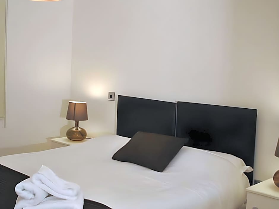 Dreamhouse Apartments Manchester City West