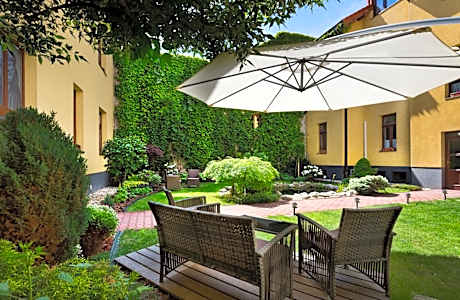 Penzión Hradbová Old Town Residence & SPA