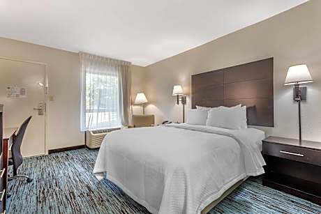 1 Queen Bed Nonsmoking