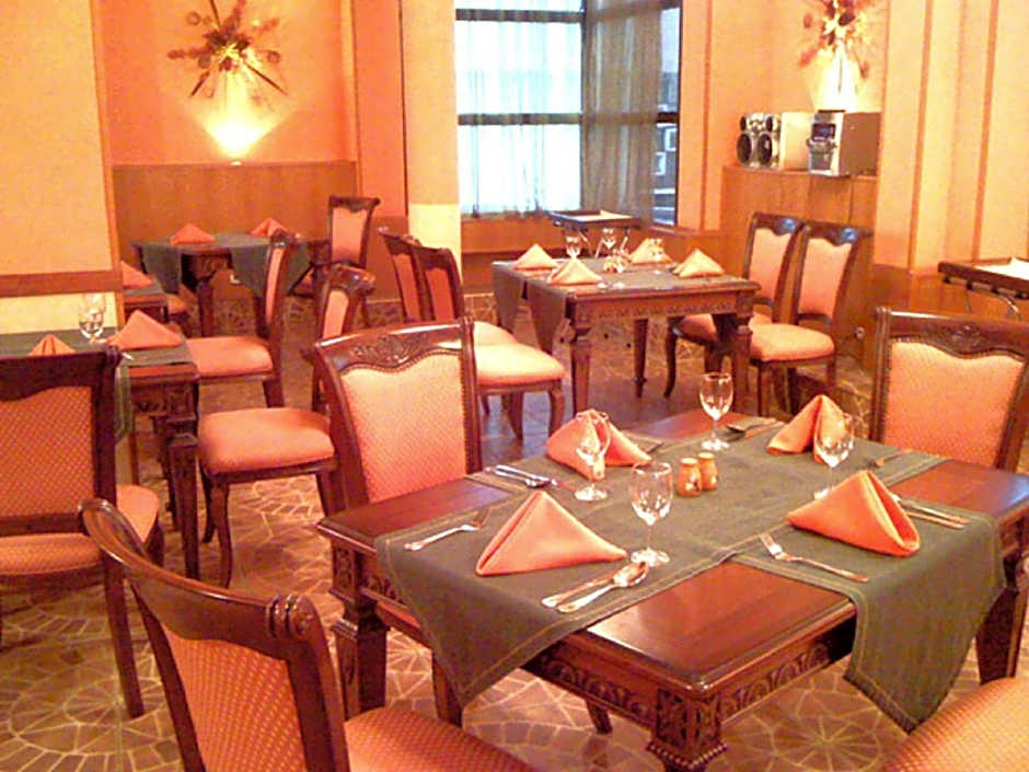 Le Grande Plaza Hotel