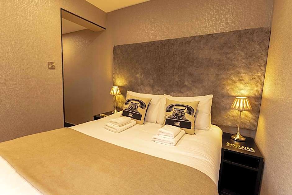 Sinclair's Bar, Lounge & Rooms