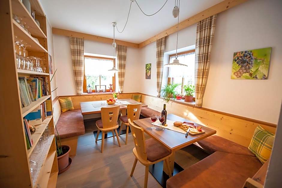 Ferienwohnungen Lanserhof