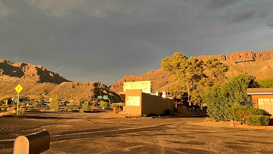 Copper Mountain Motel