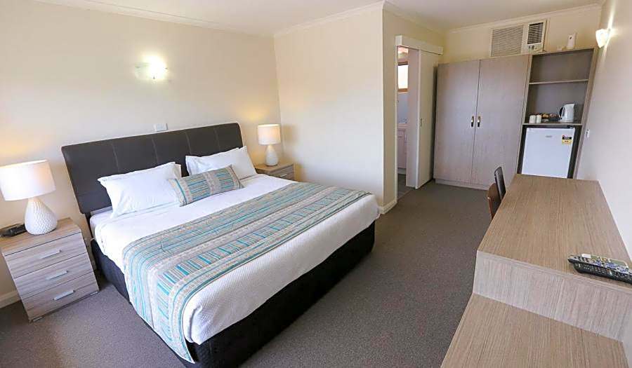 Seven Pines Motor Inn