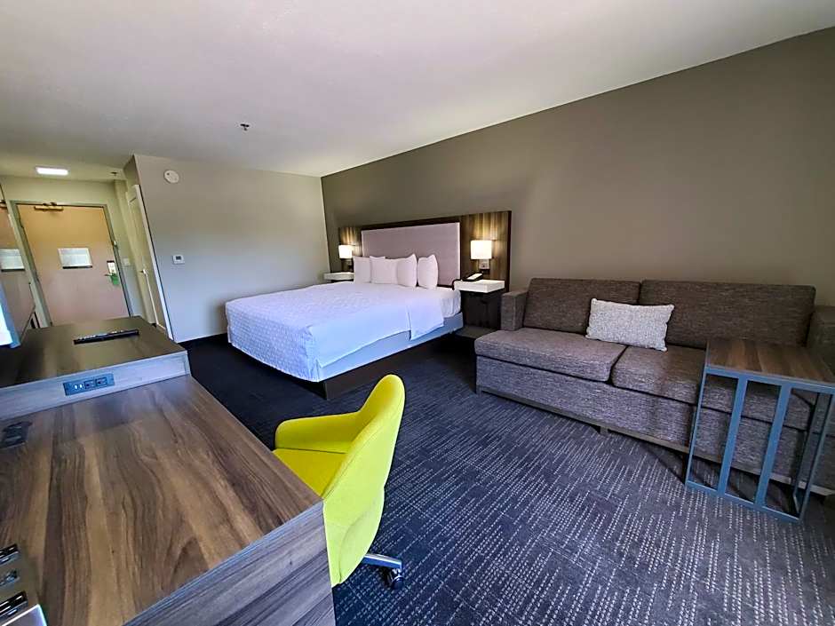 Hampton Inn By Hilton Olathe