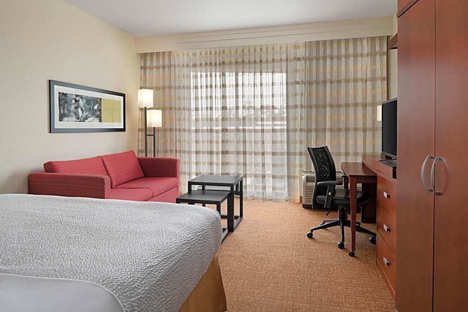 Courtyard by Marriott Houston Kingwood