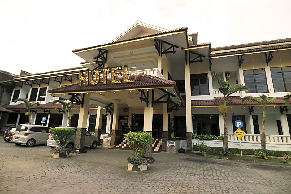 Hotel Wisata by ZUZU