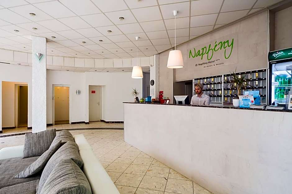 CE Napfény Hotel