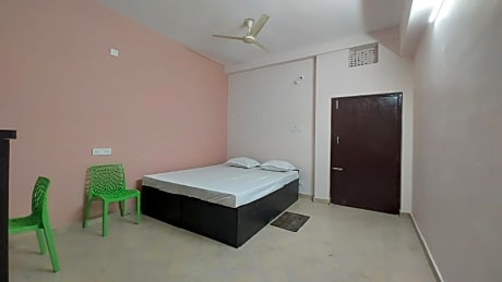 Deluxe Air Conditioning Room