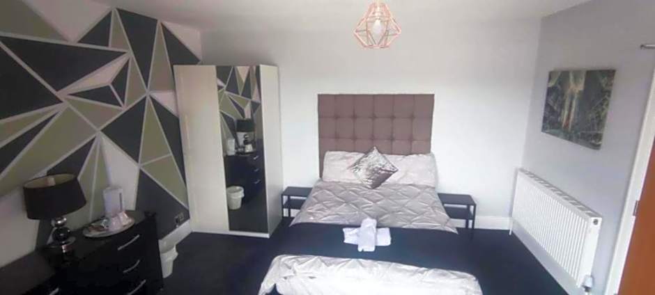 Old Trafford Guest House