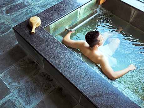 Muen Hot Spring Hotel