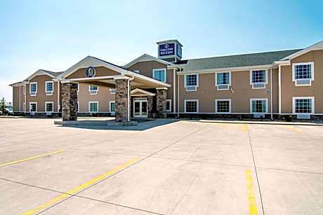 Cobblestone Hotel & Suites - Paxton