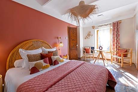 Suite with Mountain View