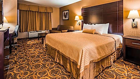 1 King Bed