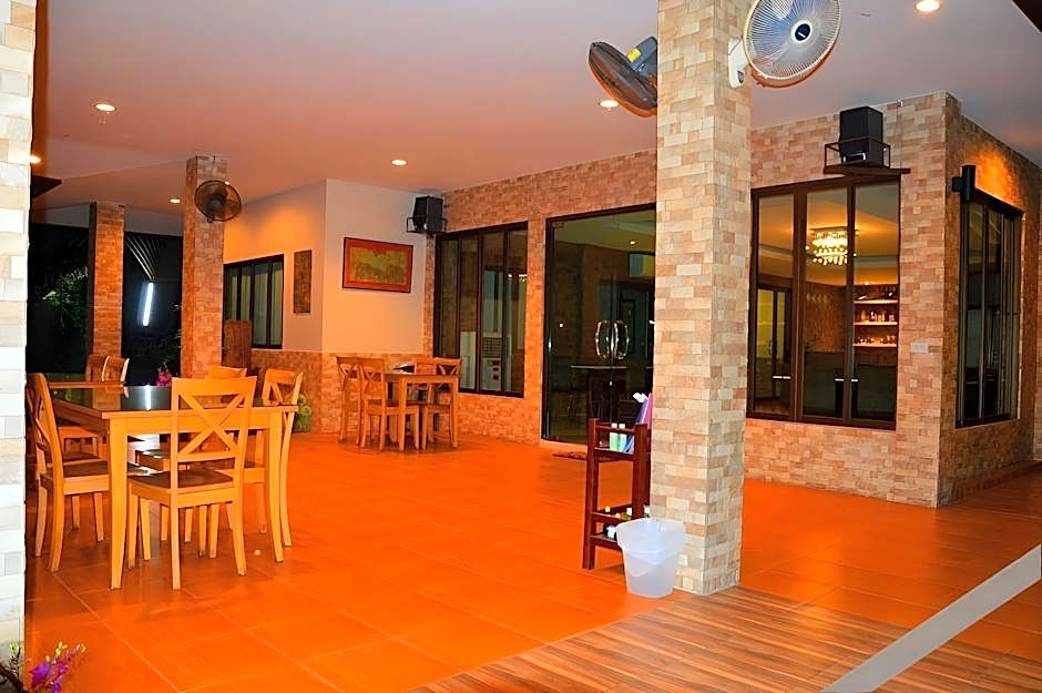 Silver Gold Garden, Suvarnabhumi Airport