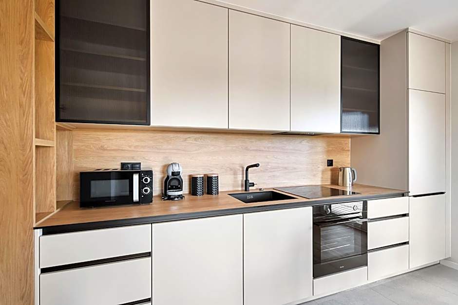 Symphony City Square Aparthotel by INA