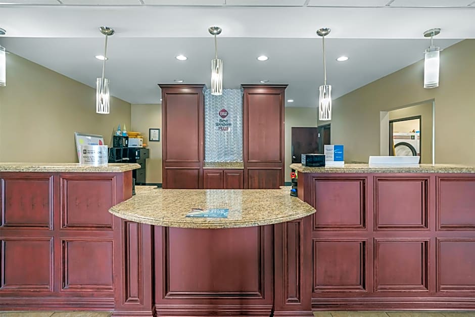 Best Western Plus Chalmette Hotel