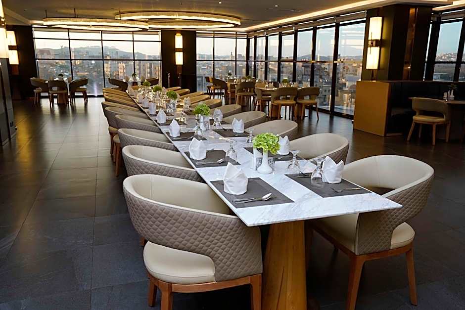 Best Western Plus Danat Almansak Hotel