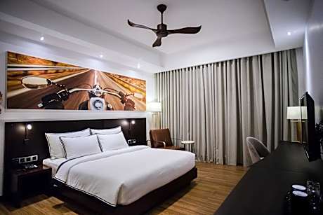 Deluxe Double or Twin Room