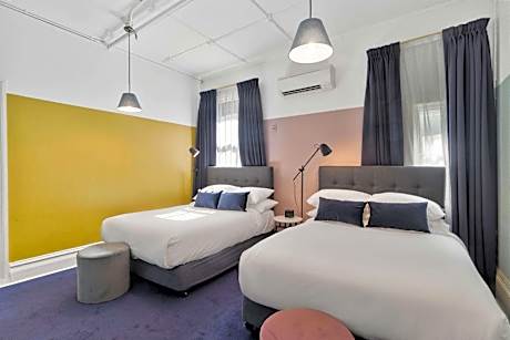 2 Double Beds, Nonsmoking, Upgrade