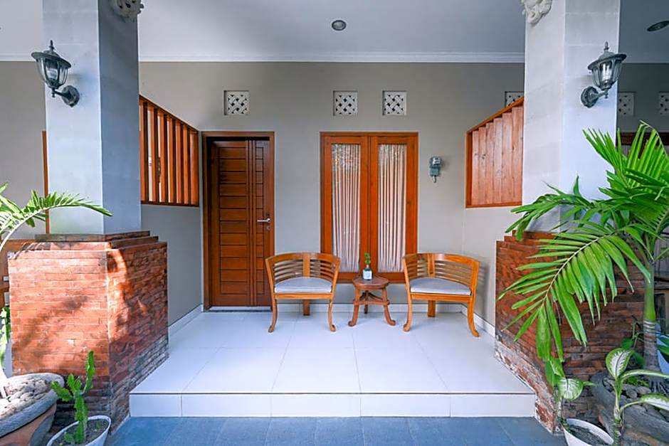 RedDoorz near Mertasari Beach 2