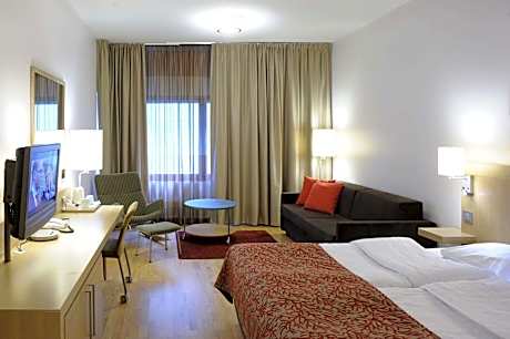 Superior Family Room