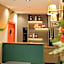 FLY POINT AIRPORT HOTEL
