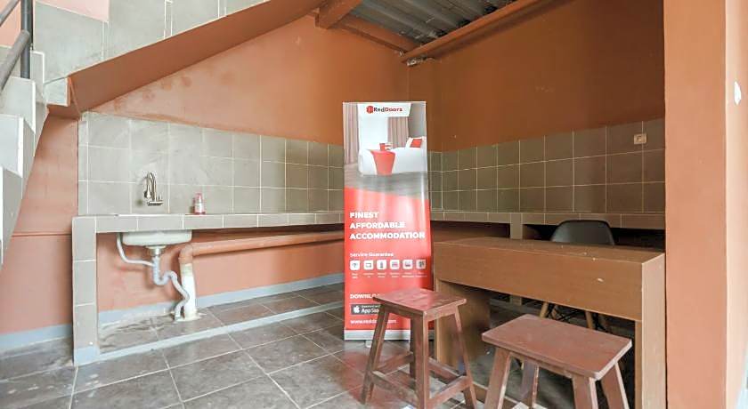 RedDoorz Syariah @ Bulak Kapal