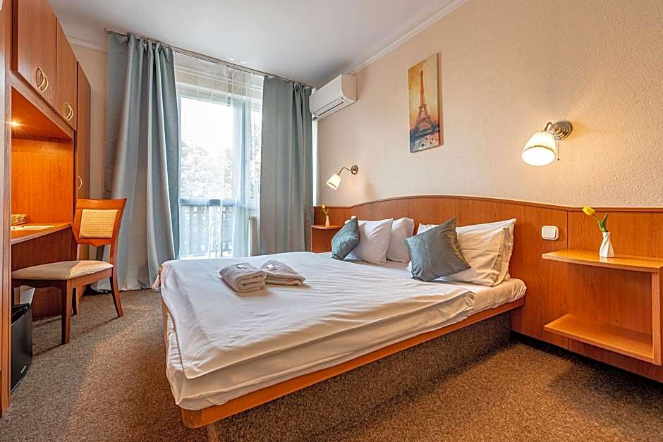 Korona Panzio Budapest