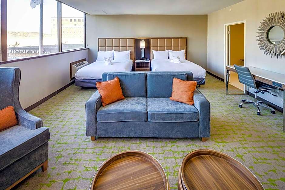 DoubleTree by Hilton Huntington, WV