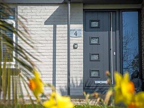 Mayfield House - 4 Bedroom House - Tenby