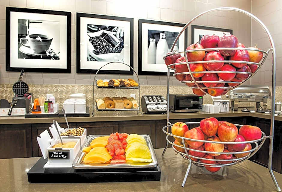 Hampton Inn & Suites by Hilton Bolton