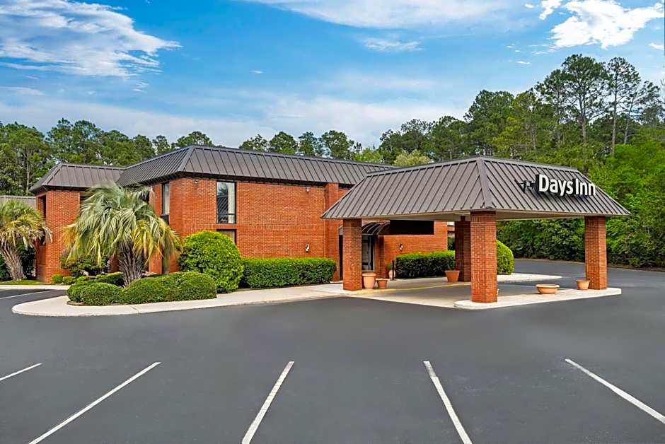 Days Inn by Wyndham Statesboro