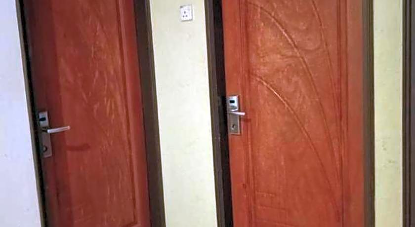 Six Villa Inn