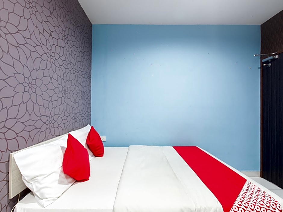 Super OYO 1163 Hotel Pulai
