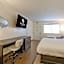 The Hotel Serene Glendale Peoria, Surestay Collection by BW