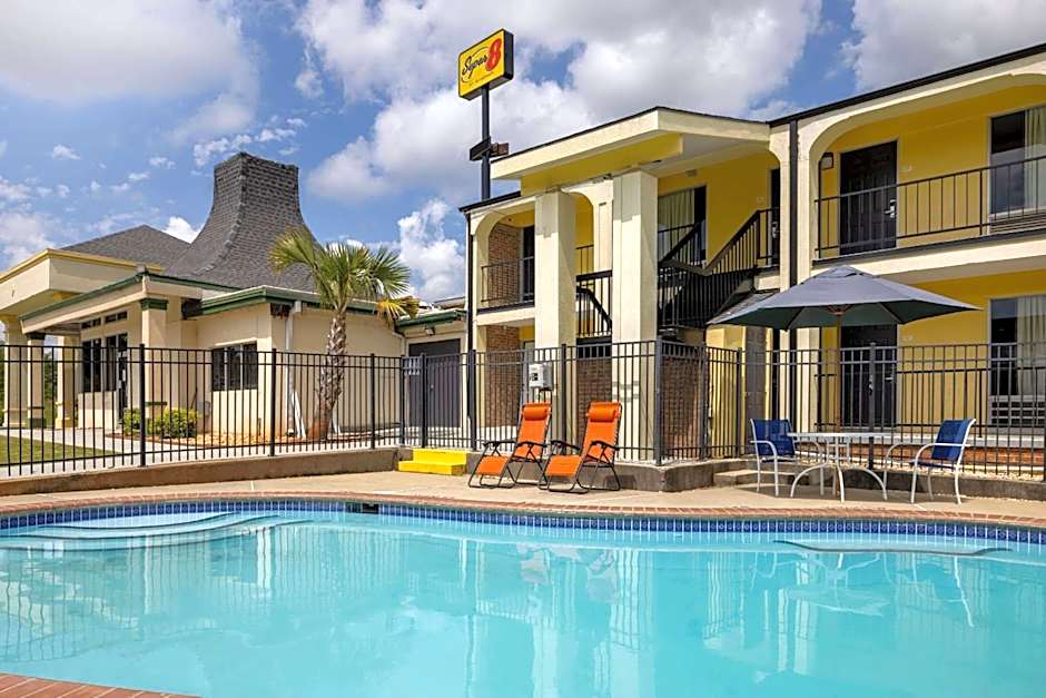 Super 8 by Wyndham McDonough GA