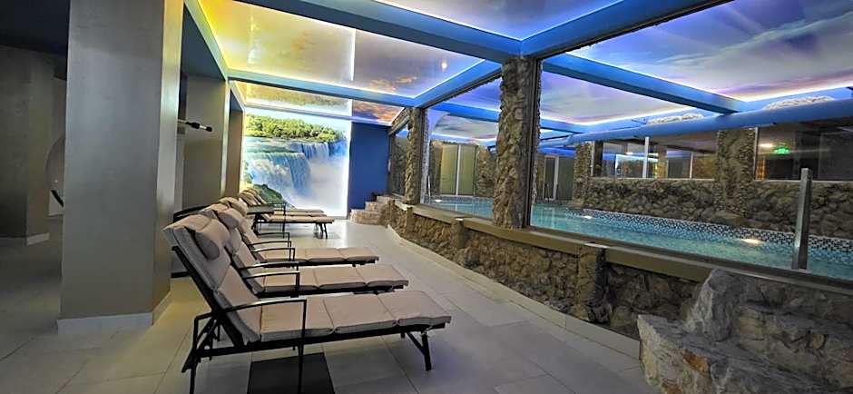 Bali Colosseum Hotel