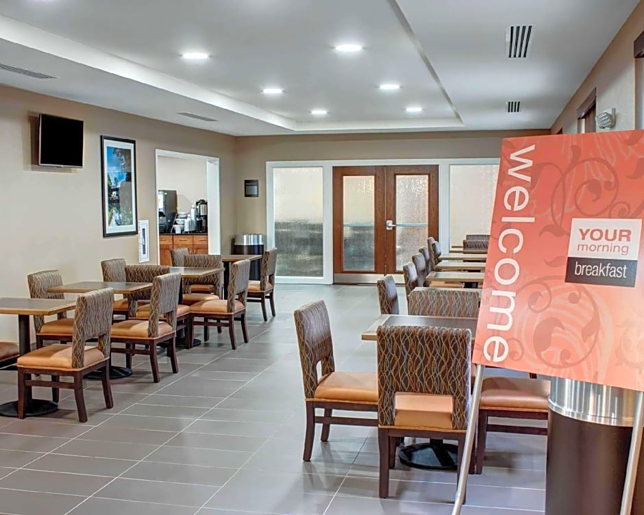 Comfort Inn & Suites