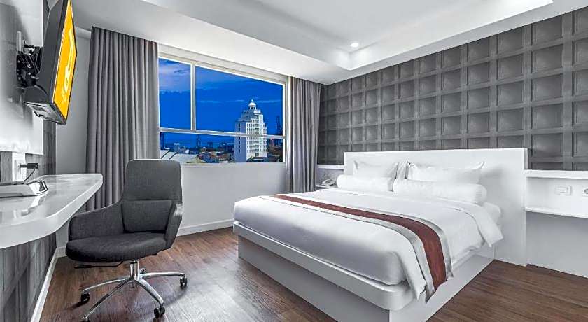 Royal Bay Hotel Makassar