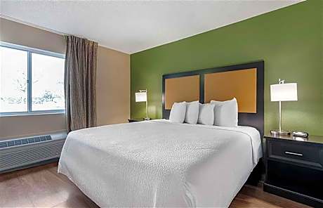One Bedroom Suite - Non-Smoking
