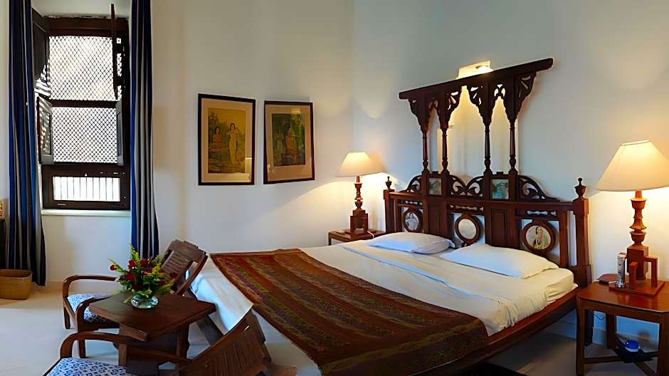 Neemrana Fort-Palace